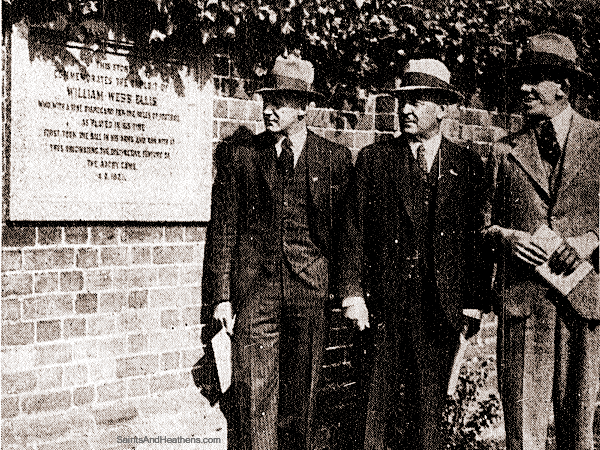1935 All Blacks tourists visit Rugby School: Charlie Oliver, Mr. V. R. Meredith (manager) & Jack Manchester (capt).