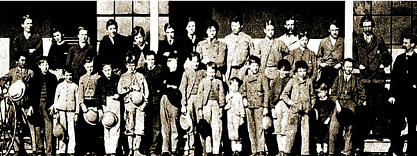 The Garroorigang school class of 1871 - student ages range from small boys to young adults.