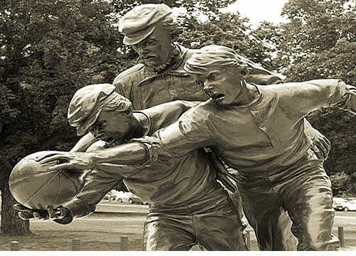 The schoolboys game, umpired by Tom Wills, is commemorated in a famous sculpture at the MCG.